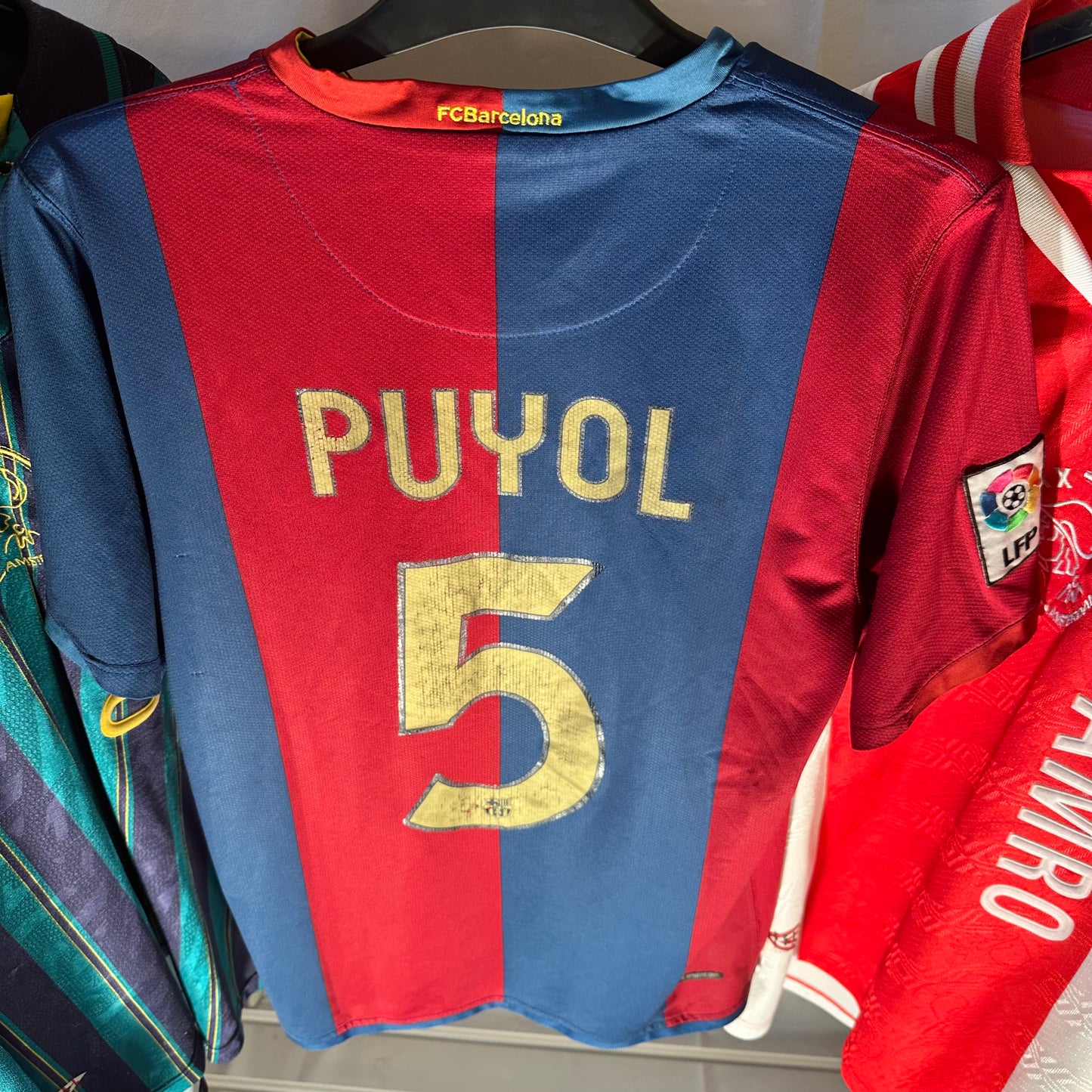 FC Barcelona Thuisshirt 2007/08 – Carles Puyol #5 – Maat M – Zeer Goede Staat