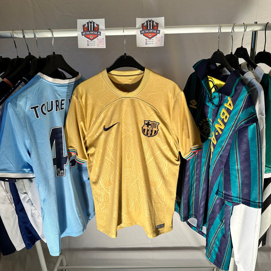FC Barcelona Uitshirt 2022-2023  | Maat M | Nieuwstaat