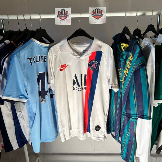 2019-20 Paris Saint-Germain Third Shirt Maat: M