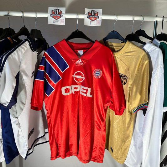 FC Bayern München home shirt 1991-1993 Maat: L
